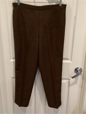 Classic Straight-Leg Brown Pants